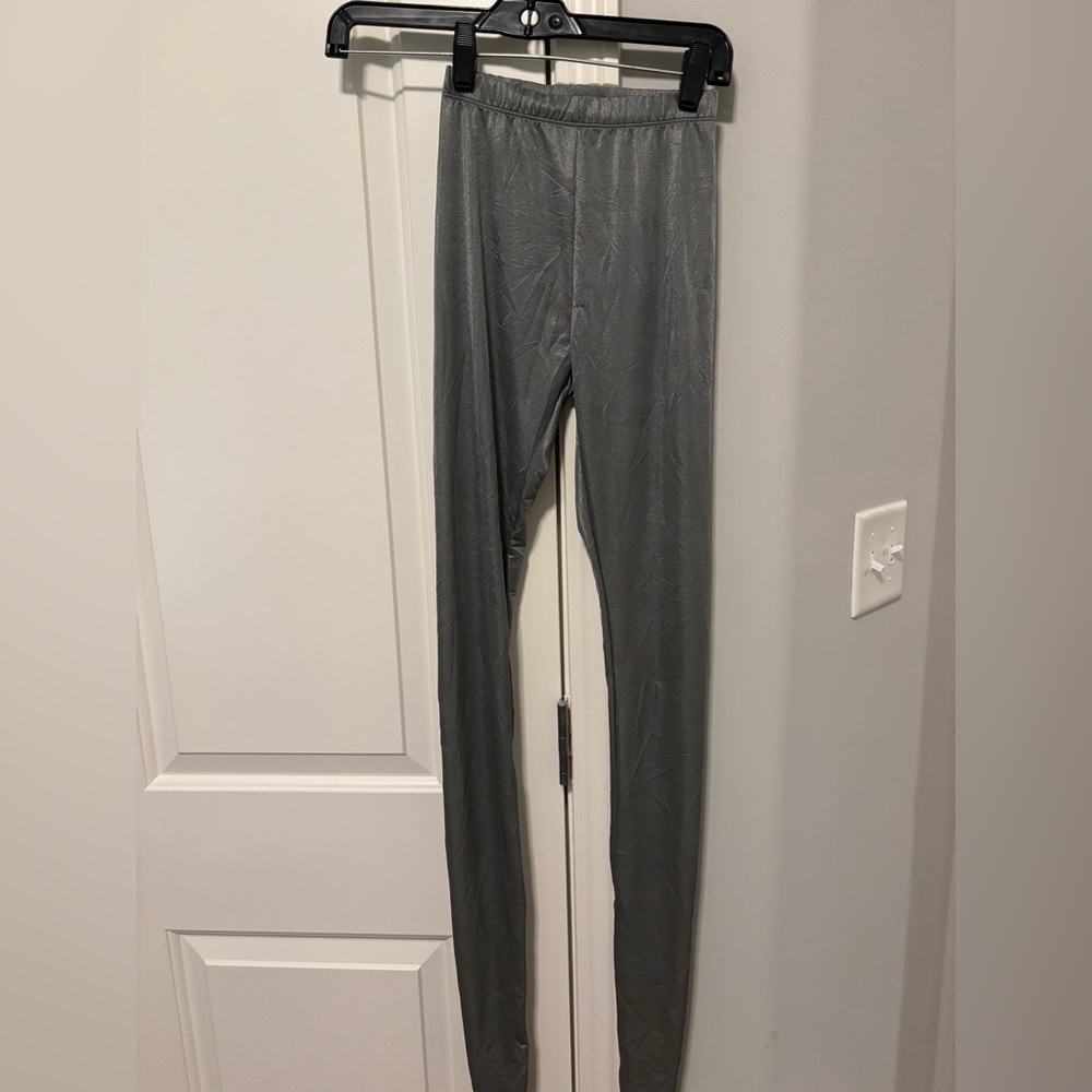 SKIMS NWT Glissenette Footed Leggings in the color Thunder Grey size XXS - Picture 6 of 12